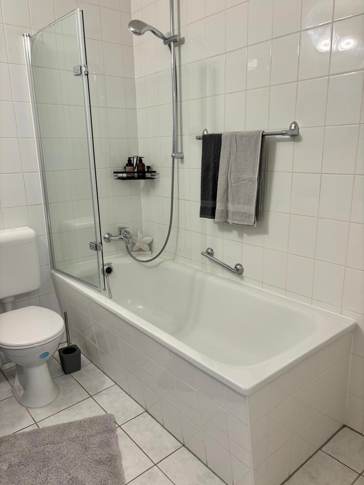 H&w I Apartment *